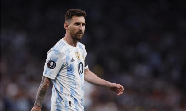 吴谨言：“大女主”无须限定词 | 封面明星